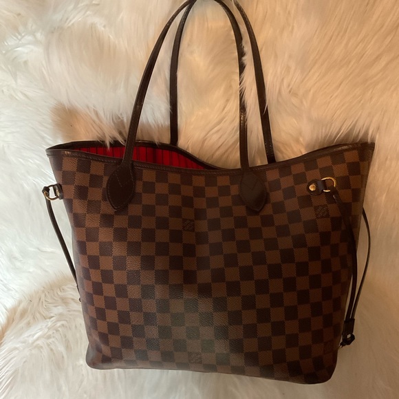 LOUIS VUITTON MM TOTE - Picture 3 of 16